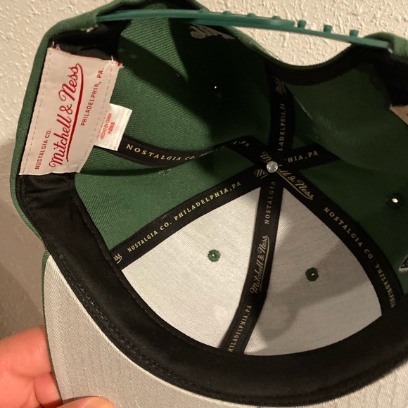 Mitchell & Ness Milwaukee Bucks Retro SnapBack Hat - Picture 7 of 7